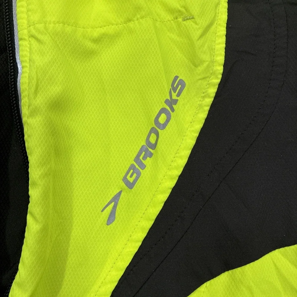 Brooks Shelter Technology‎ Running Vest Women's M High Visibility Neon Yellow